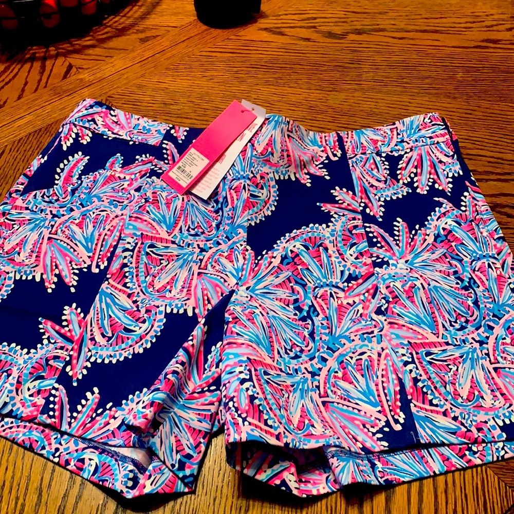 Lilly Pulitzer Arabeth stretch short